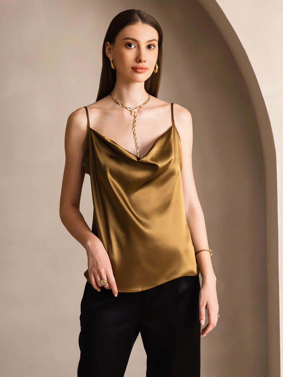 [Brun] SilkSilky-NO 19Momme Silke Cowl Neck Camisole Topp 001
