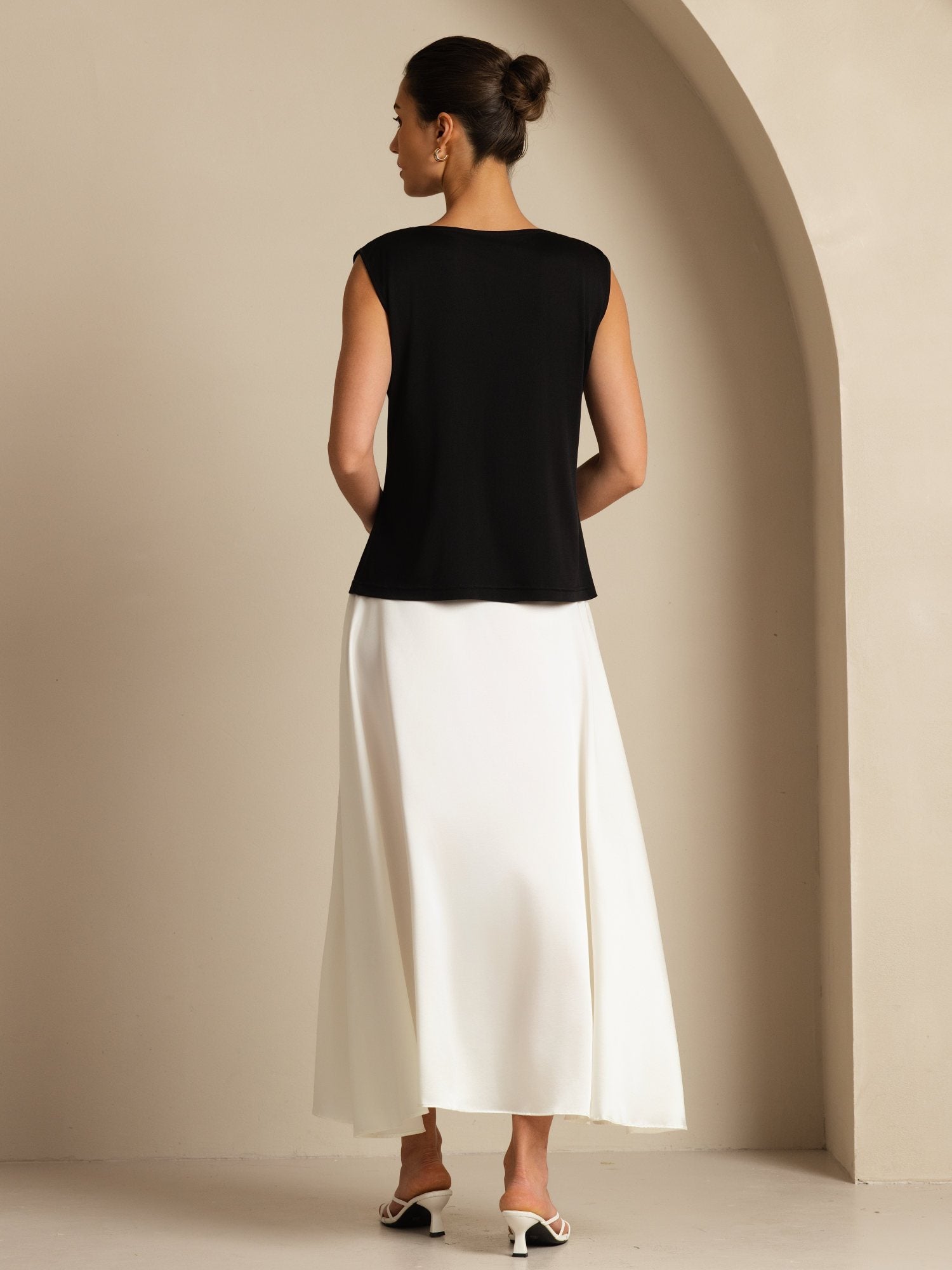 [Svart] SilkSilky-NO Ermeløs Skjerf-Krage T-skjorte for Kvinner 002