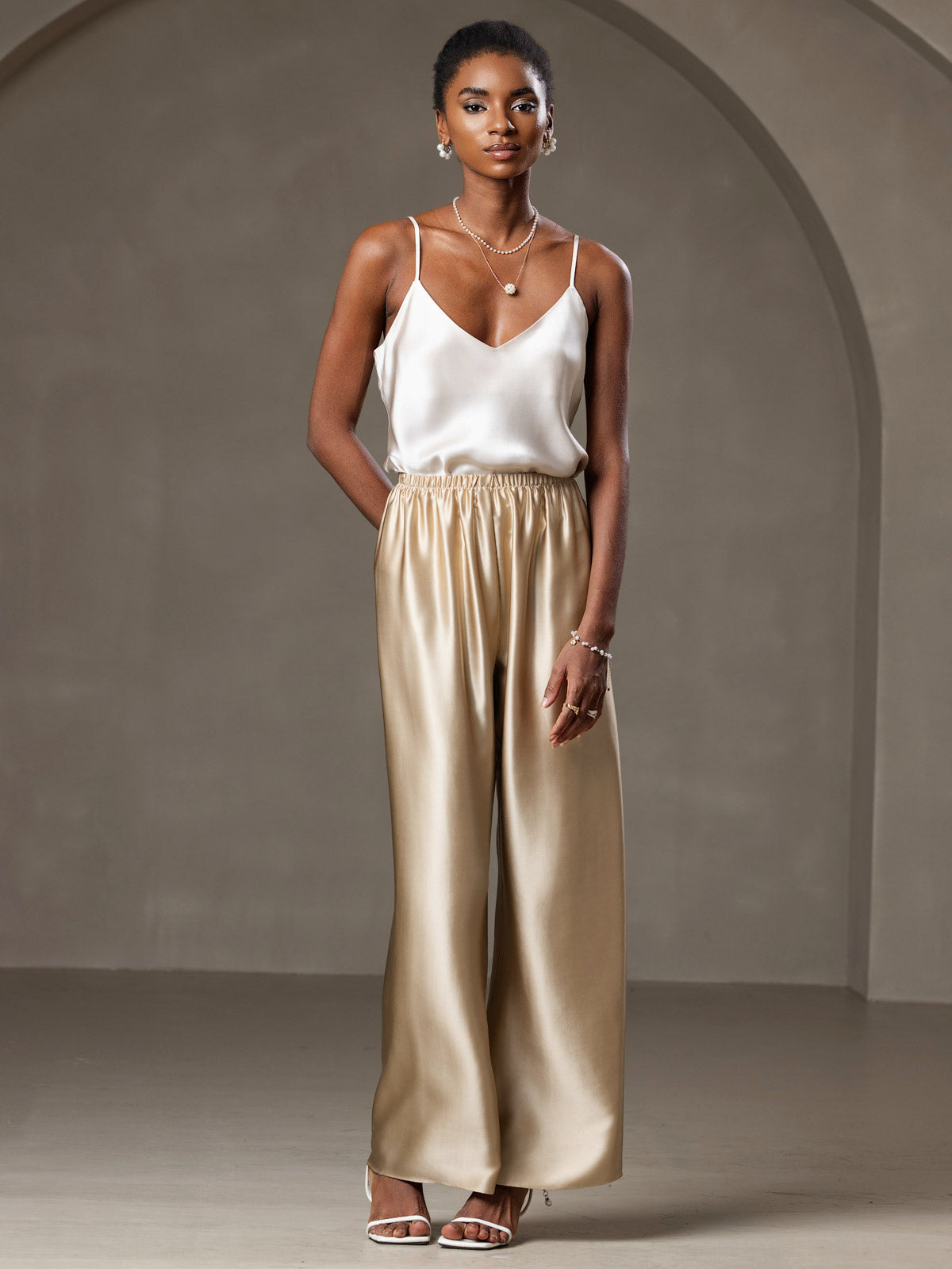 [Beige] SilkSilky-NO V-Hals Camisole Topp 007