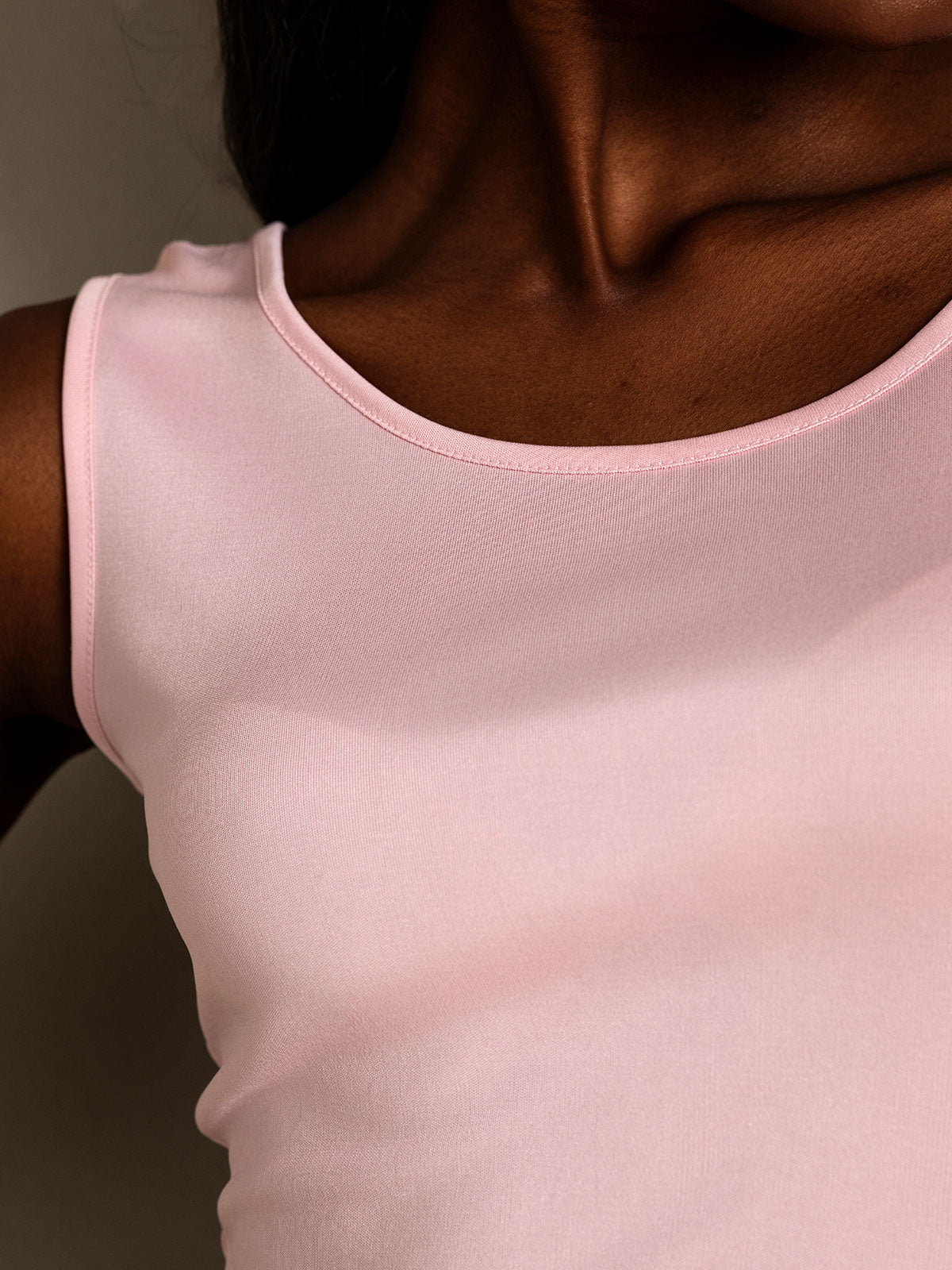 [Rosa] SilkSilky-NO Silk Knitted Sleeveless Round Neck T-skjorte for Kvinner 008