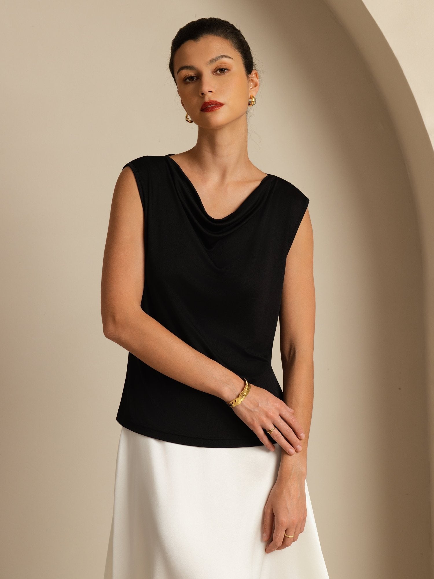 [Svart] SilkSilky-NO Ermeløs Skjerf-Krage T-skjorte for Kvinner 004