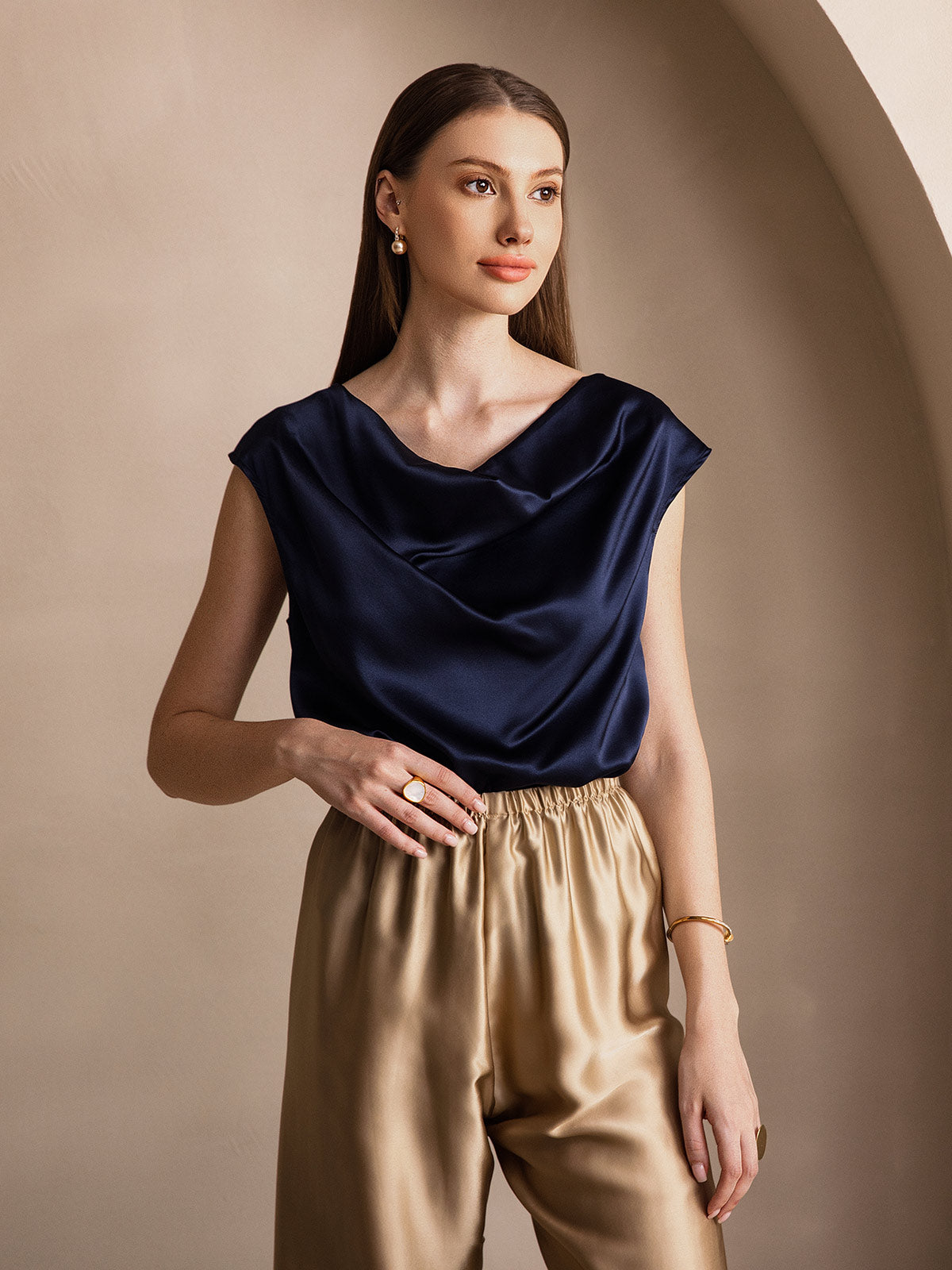 [Mørke blå] SilkSilky-NO 19Momme Silke Cowl Neck T-skjorte for Kvinner 004