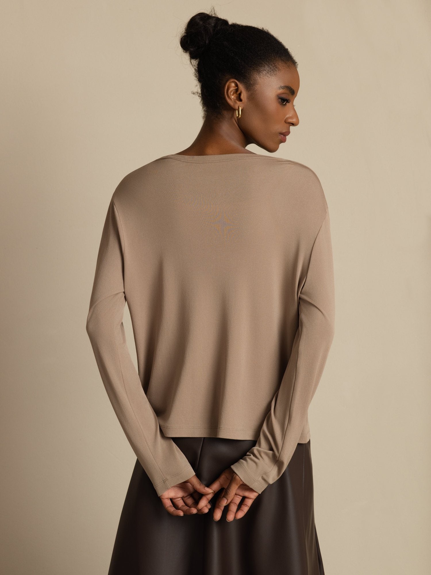 [Tan] SilkSilky-NO 19Momme Silke Langermet V Hals Dame Cardigan 002