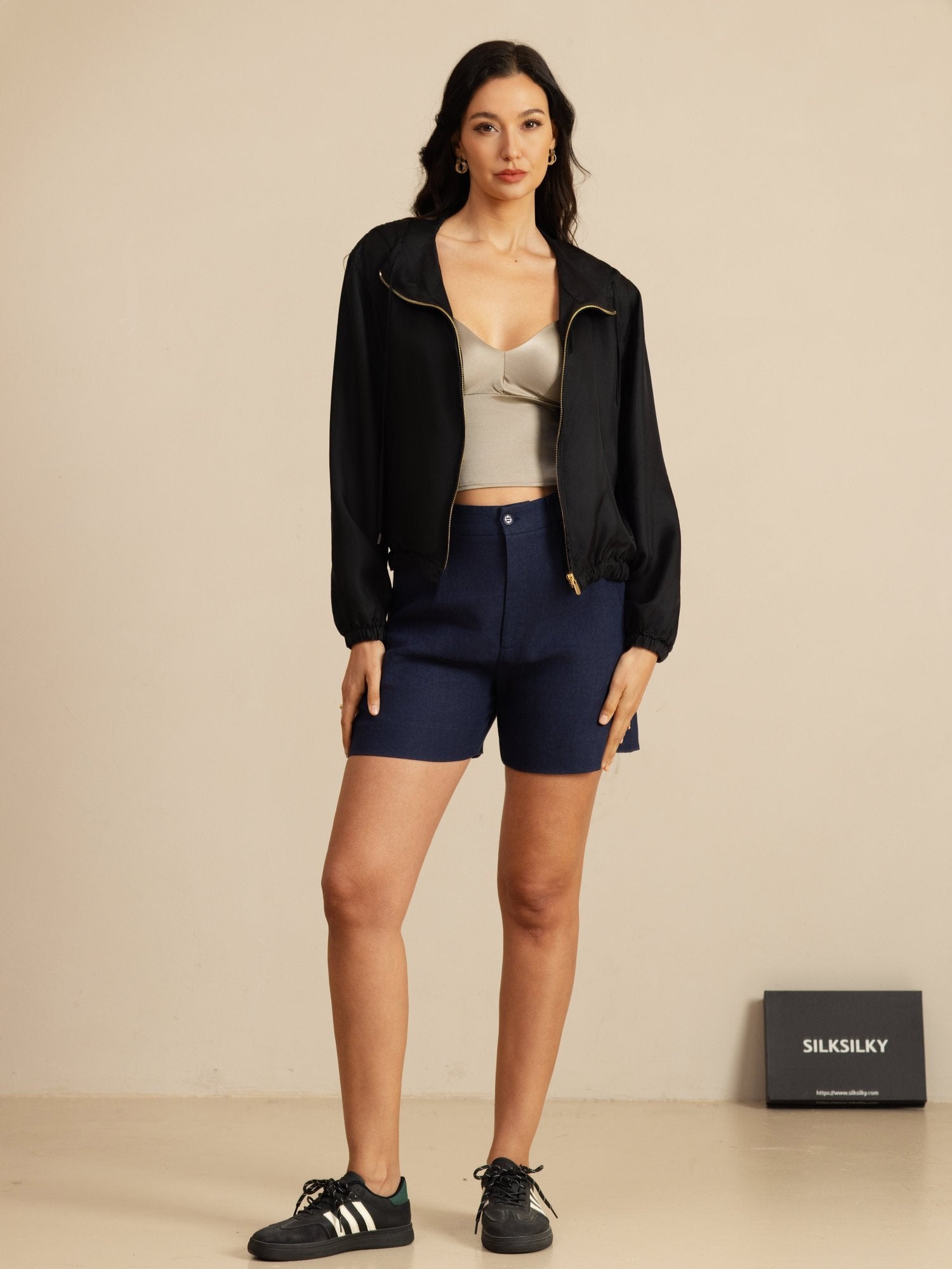 [Svart] SilkSilky-NO 18Momme Langermet Ståkrave Yttertøy for Kvinner 006