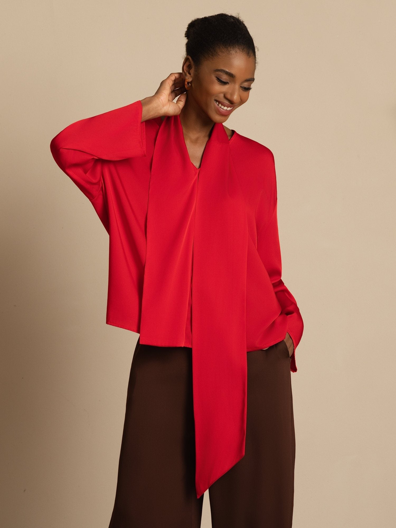 [Vin] SilkSilky-NO 19Momme Silke Langermet V Hals Bluse 002