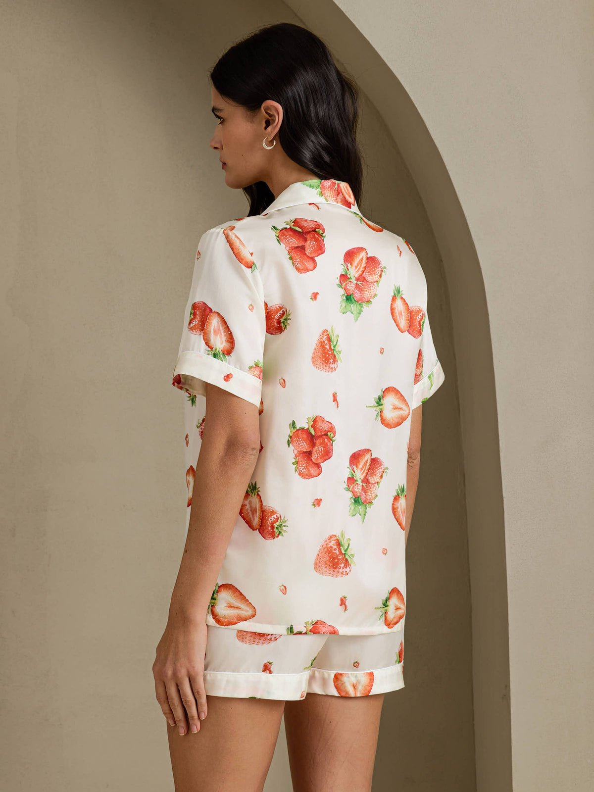 [Hvit Jordbær] SilkSilky-NO Short Sleeve Notch Collar Pyjamas for Kvinner 002