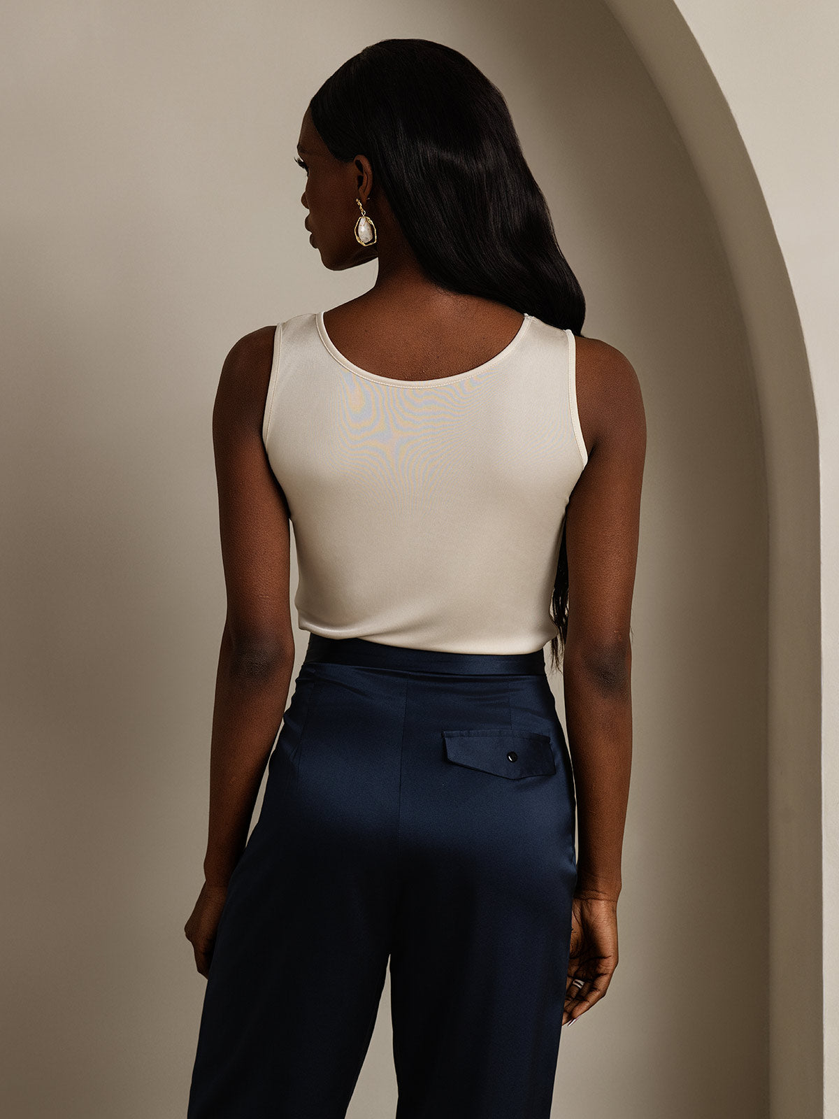[Beige] SilkSilky-NO Silk Knitted Sleeveless Round Neck T-skjorte for Kvinner 002