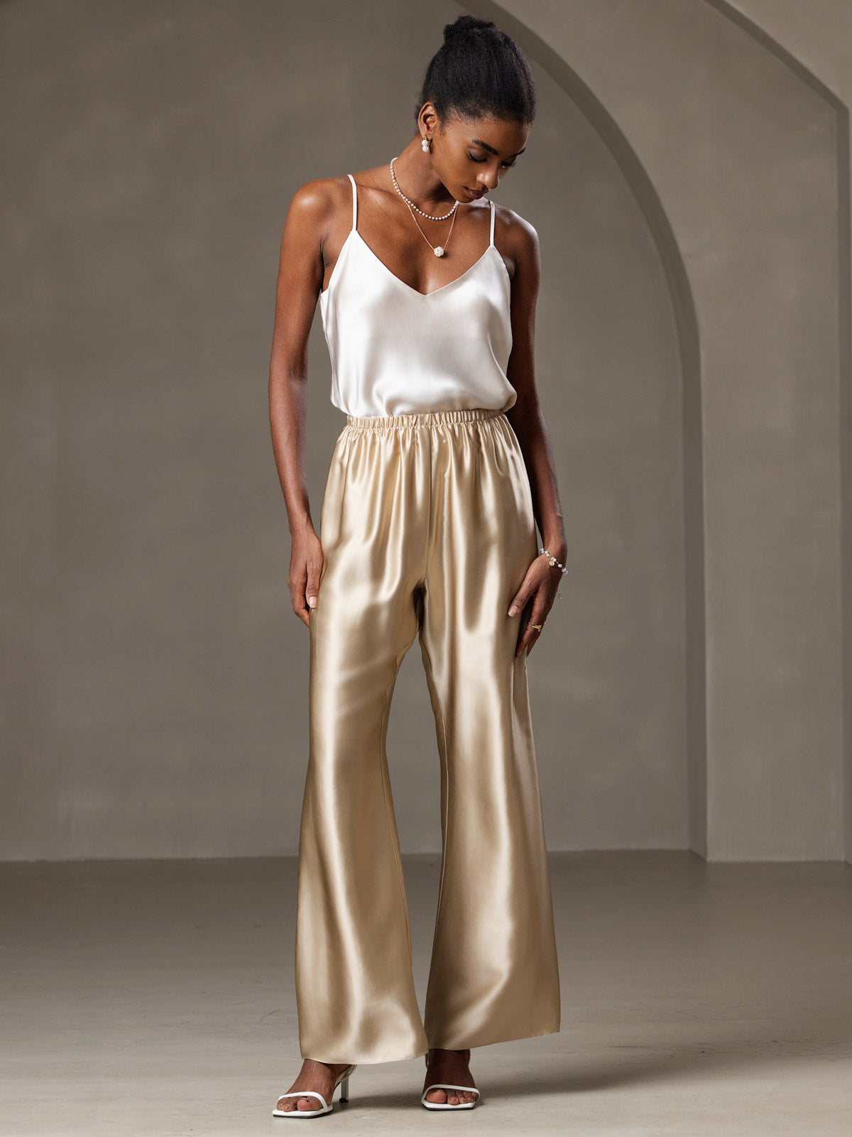 [Beige] SilkSilky-NO V-Hals Camisole Topp 005