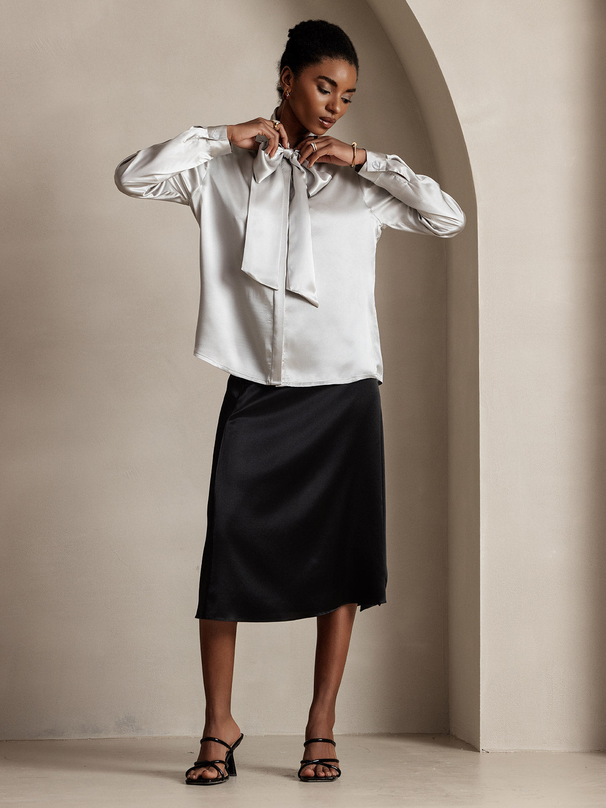 [Lysegrå] SilkSilky-NO 19Momme Silke Long Sleeve Tie Neck Skjorte for Kvinner 005