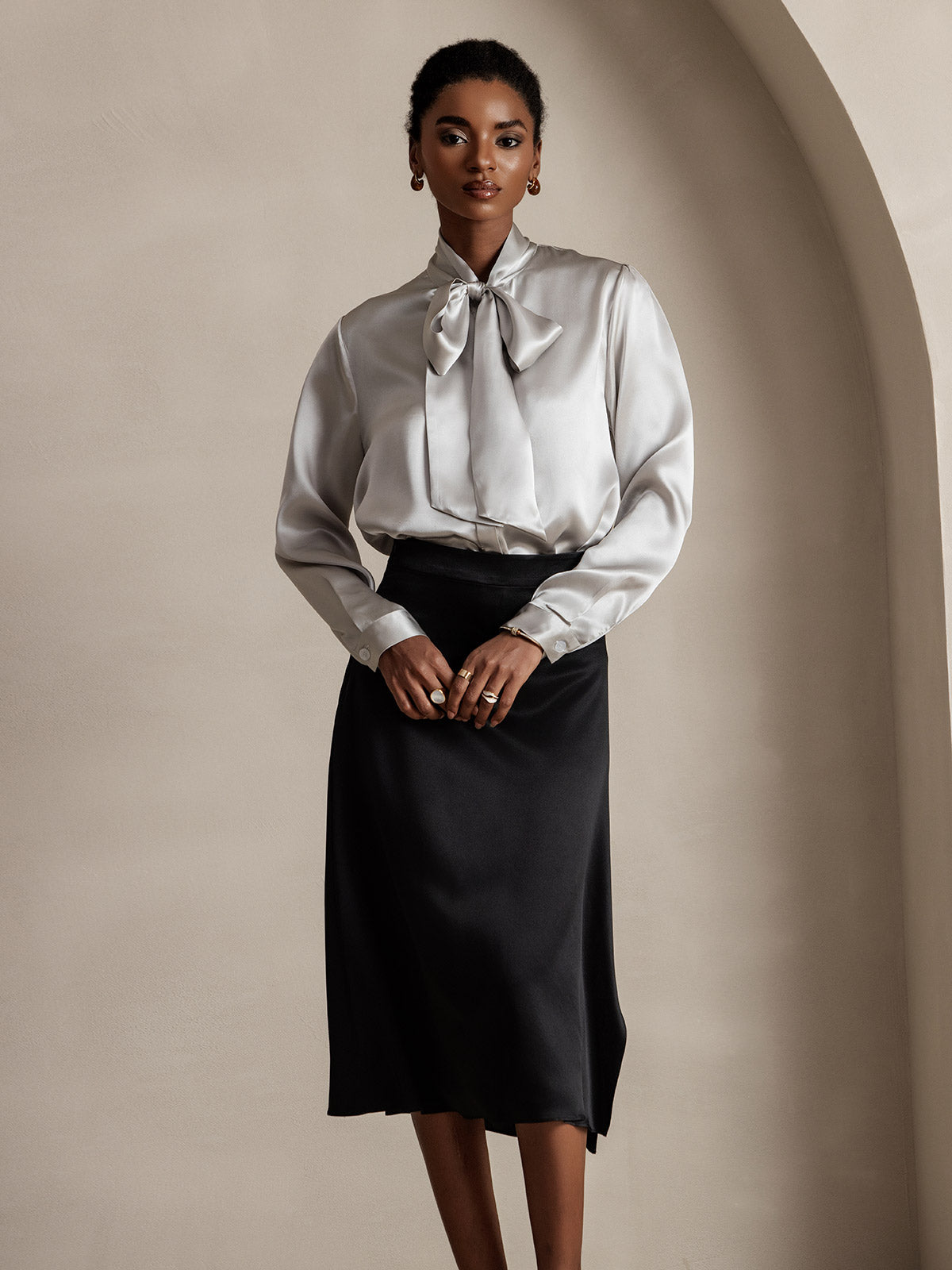 [Lysegrå] SilkSilky-NO 19Momme Silke Long Sleeve Tie Neck Skjorte for Kvinner 004