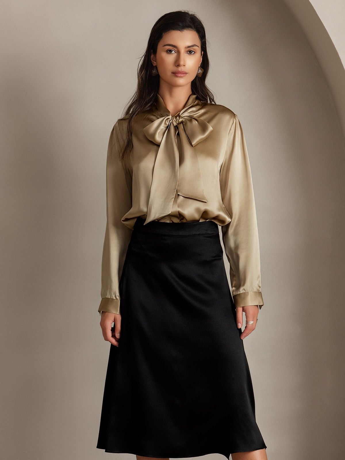 [Champagne] SilkSilky-NO 19Momme Silke Long Sleeve Tie Neck Skjorte for Kvinner 001