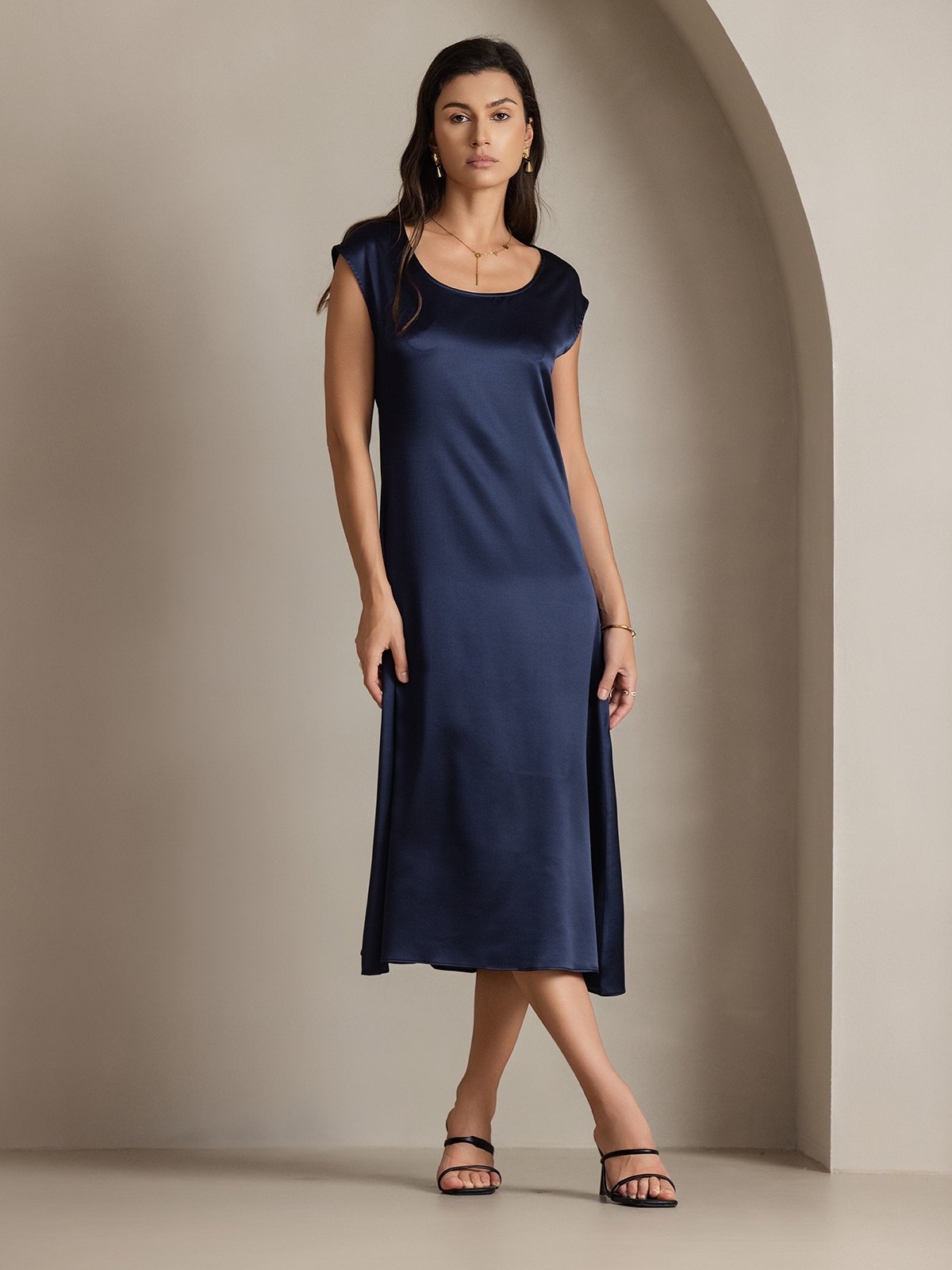 SilkSilky  19Momme Silk Blend Sleeveless Round Neck Dress DarkBlue 004