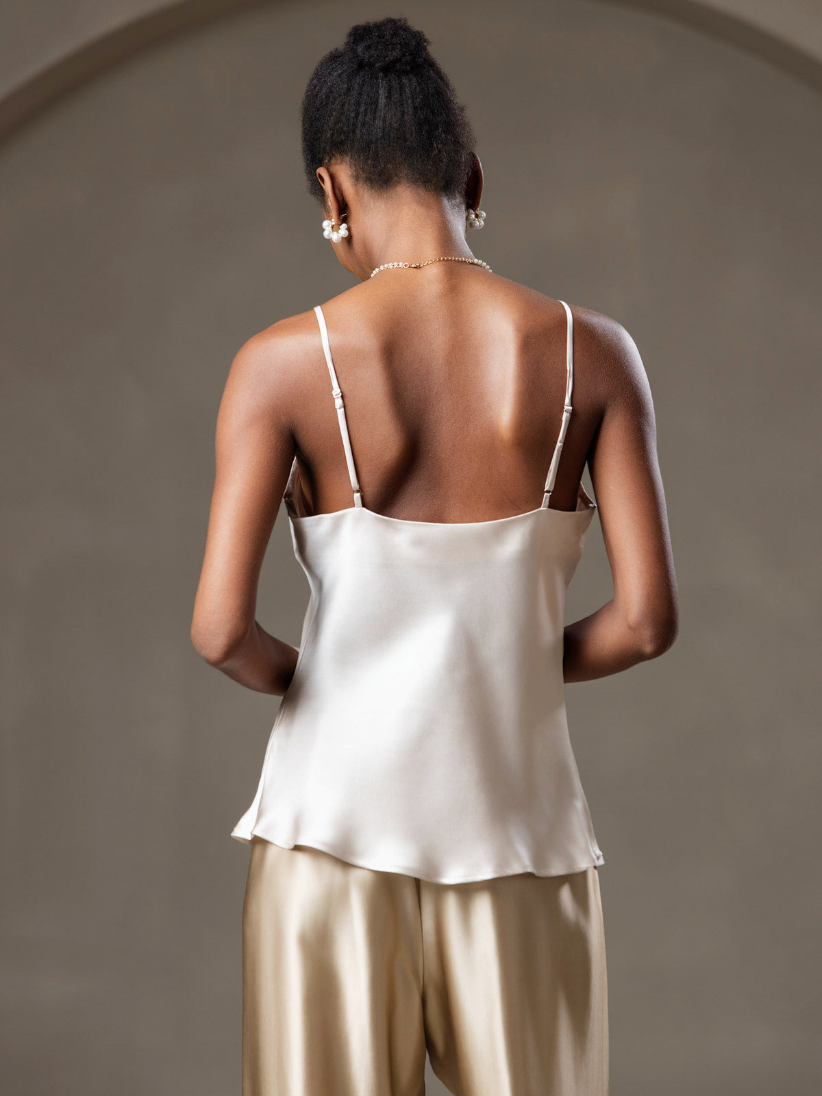 [Beige] SilkSilky-NO V-Hals Camisole Topp 002