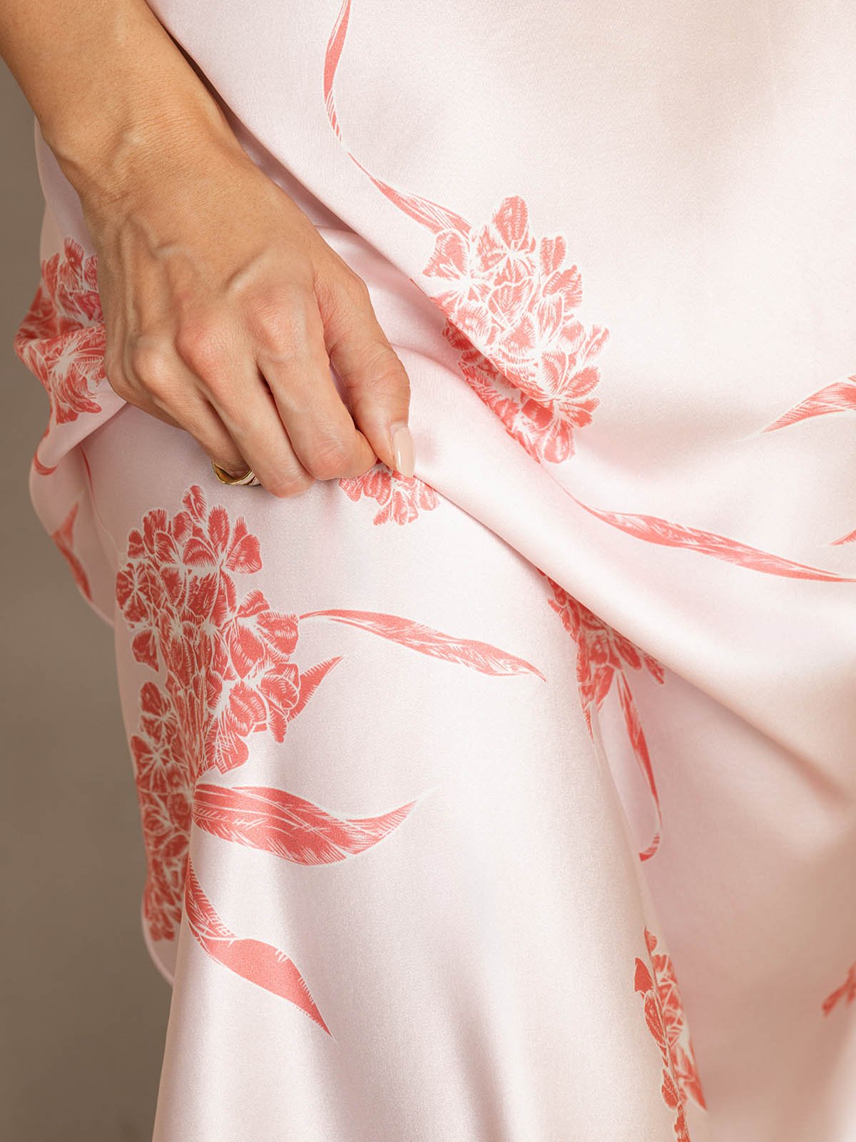 [Korallblomster] SilkSilky-NO 19Momme Silke V-Hals Kjole 007