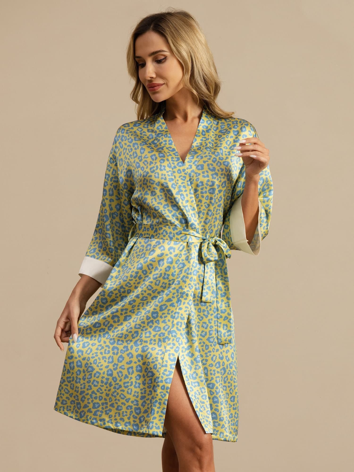 [GrønnLeopard] SilkSilky-NO 3/4 erme V Hals Morgenkåpe for Kvinner 003