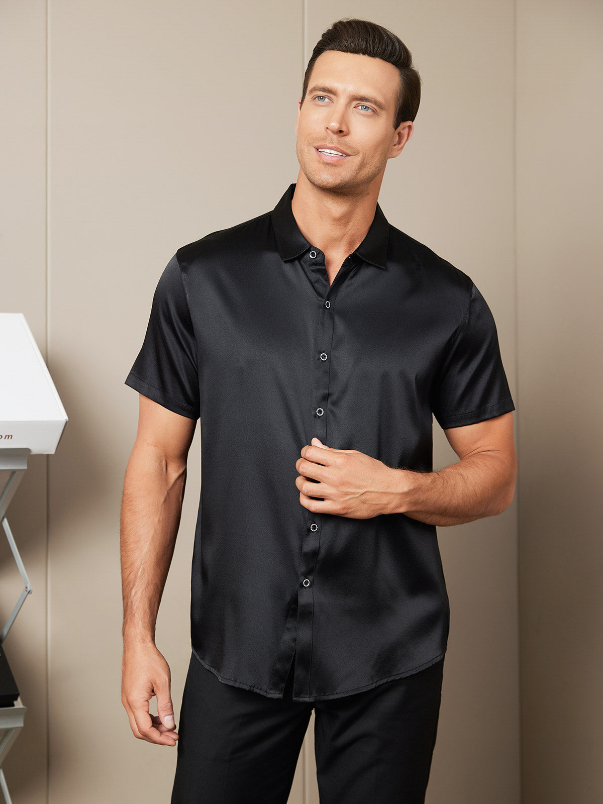 [Svart] SilkSilky-NO Silke Short Sleeve Collar Skjorte for Menn 003