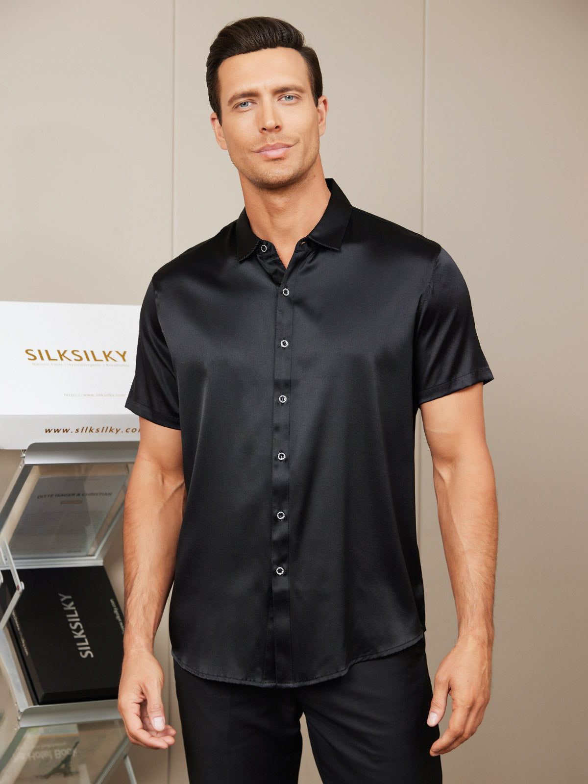 [Svart] SilkSilky-NO Silke Short Sleeve Collar Skjorte for Menn 001